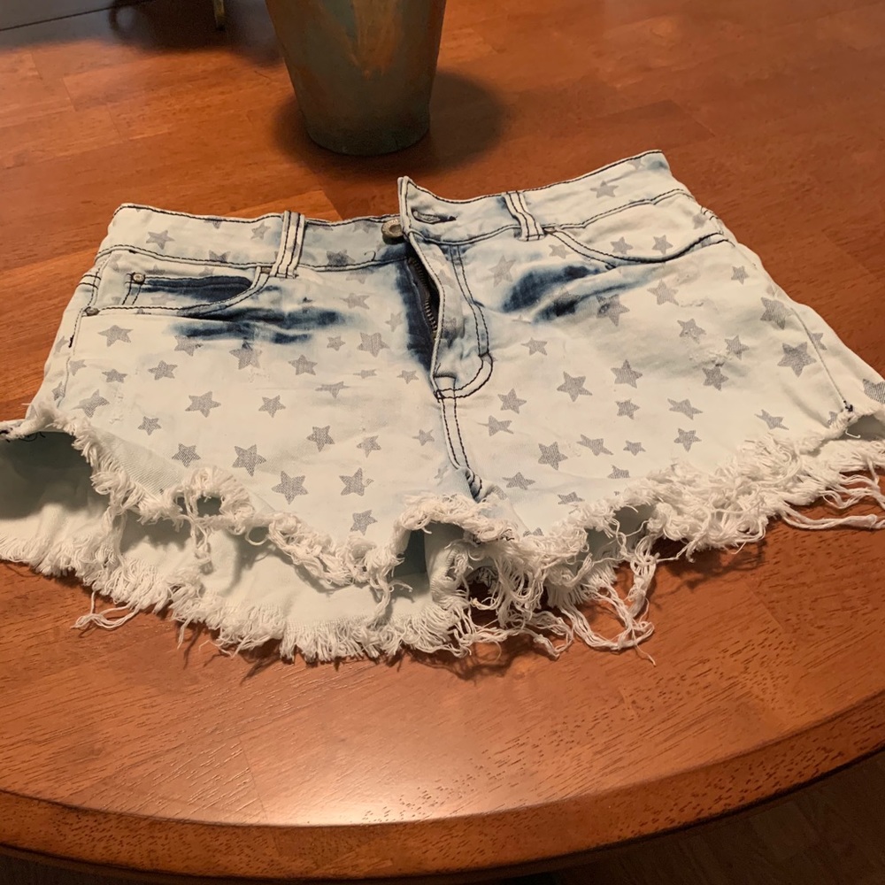 Star Print Cutoff Shorts